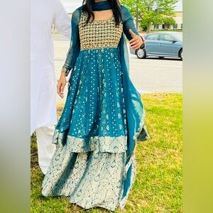 Heavy wedding indian/pakistani dress